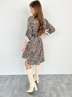 Šaty nad kolená s opaskom leopard 5766